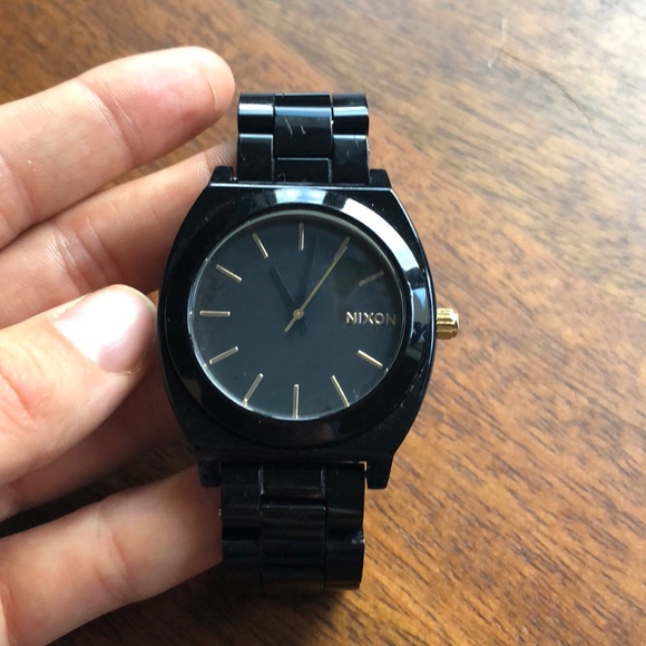 24 HOURS TO PURCHASE BEFORE TAKEN OFF Nixon time teller watch - Picture 1 of 1